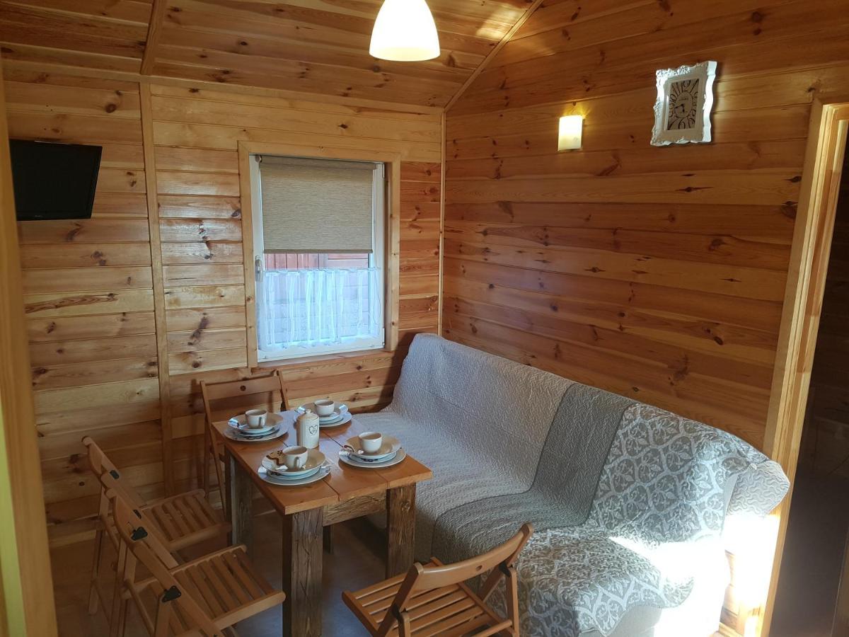 Domki Letniskowe Poranek Jezierzany Esterno foto