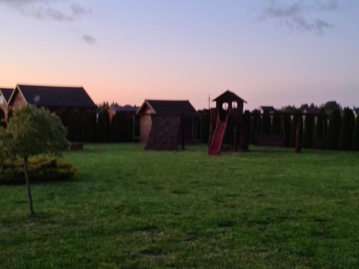 Domki Letniskowe Poranek Jezierzany Esterno foto